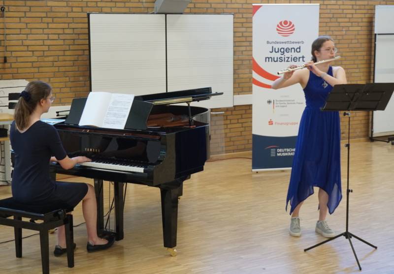 Juliane Pöstgens (Flöte) und Johanna Pöstgens (Klavier)